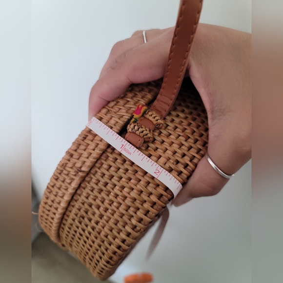 Crossbody rattan handbag - Picture 9 of 11